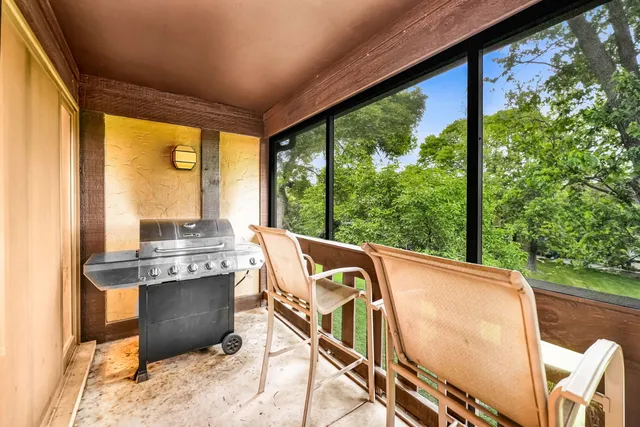 $299,000 | 13253 South Oak Ridge Trail, Unit 2B, Palos Heights, IL 60463