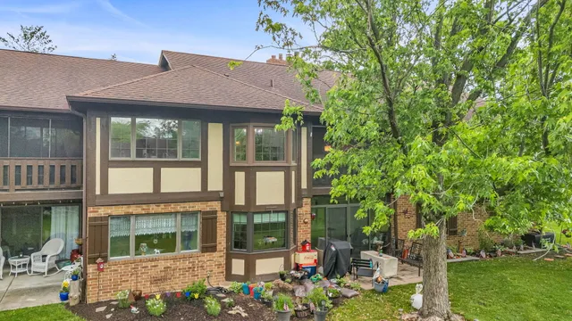$299,000 | 13253 South Oak Ridge Trail, Unit 2B, Palos Heights, IL 60463