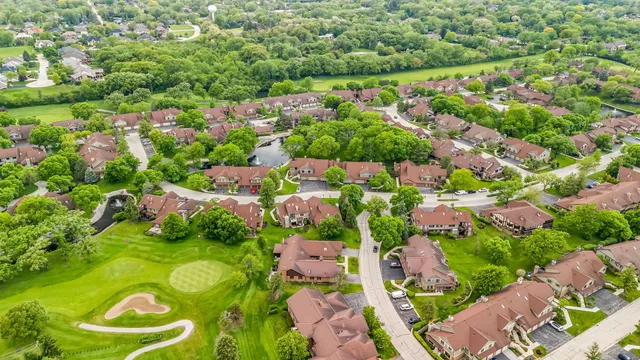 $299,000 | 13253 South Oak Ridge Trail, Unit 2B, Palos Heights, IL 60463