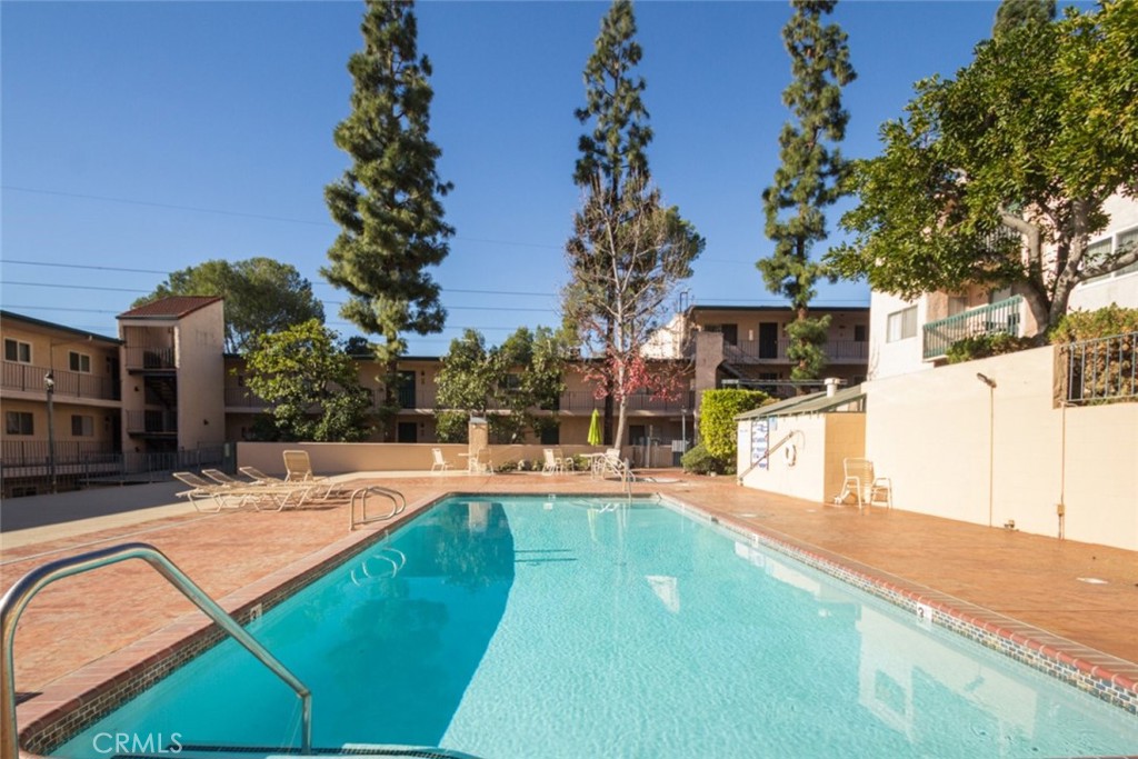 2940 North Verdugo Road, Unit 321 Glendale, CA 91208 - Photo 31 of 38 a view of a house with swimming pool