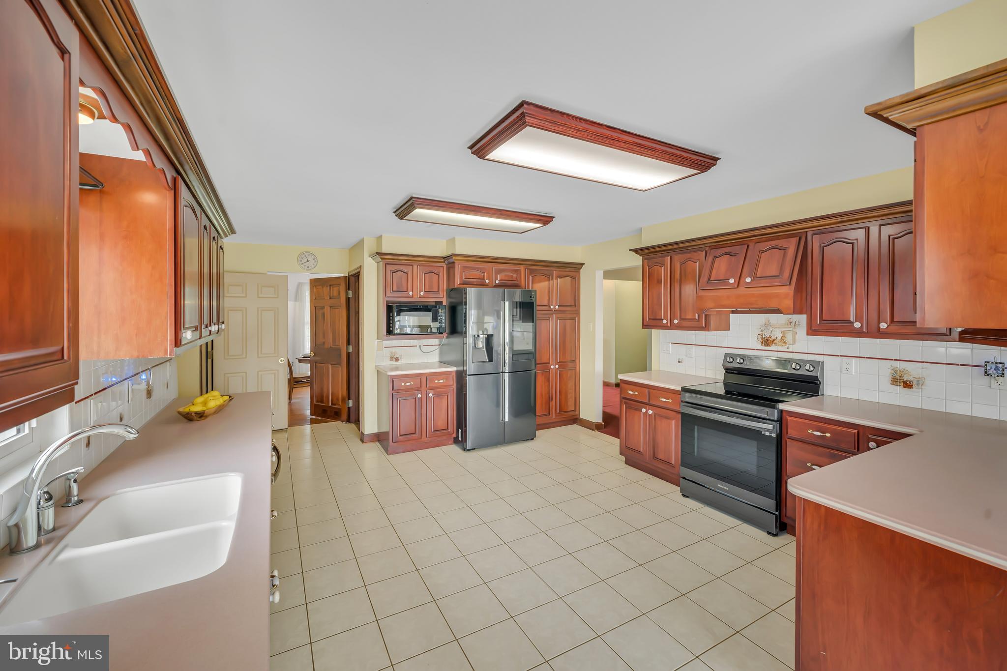 284 Little New York Road Rising Sun, MD 21911 - Photo 14 of 62 Ample counter space & storage