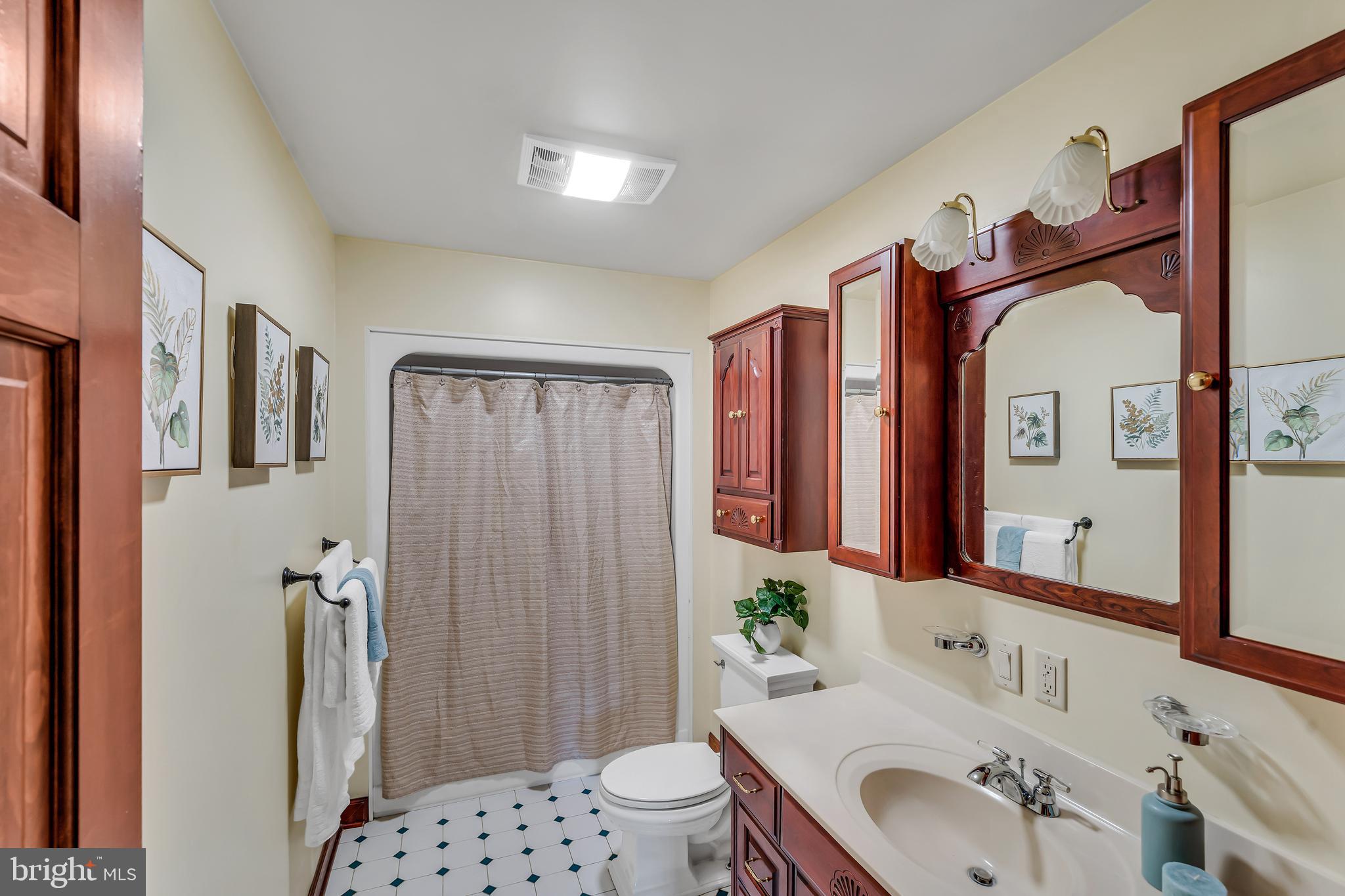 284 Little New York Road Rising Sun, MD 21911 - Photo 31 of 62 Full hall bathroom