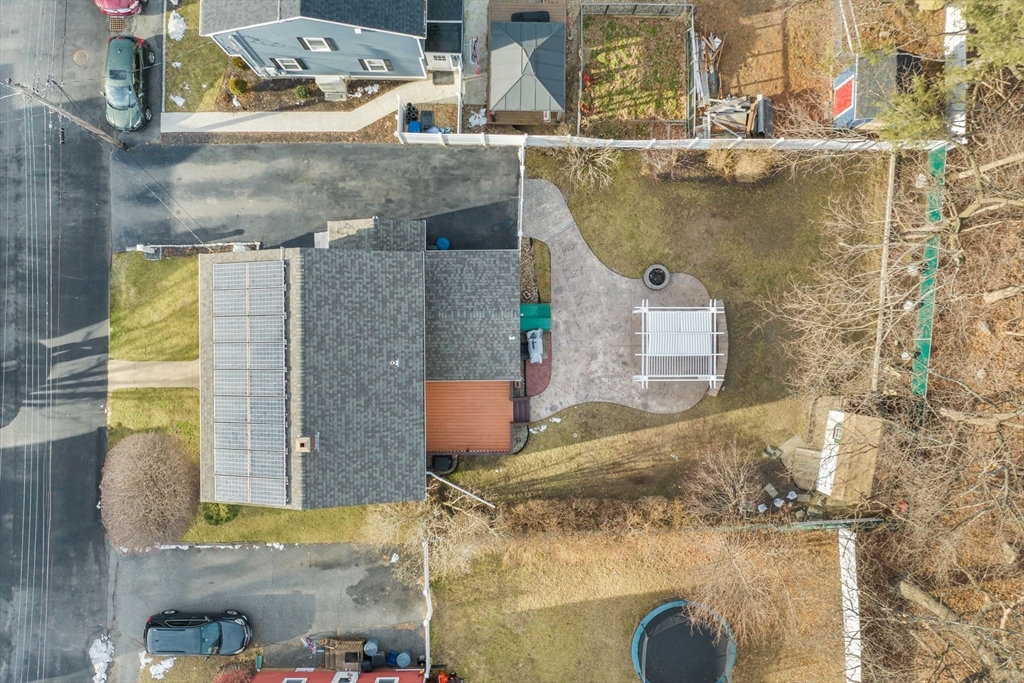 20 Frances Road Woburn, MA 01801 - Photo 3 of 38 Gallery Image 3