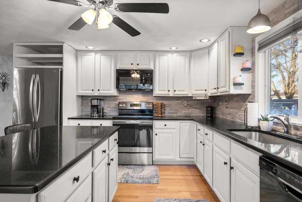 20 Frances Road Woburn, MA 01801 - Photo 6 of 38 Gallery Image 6