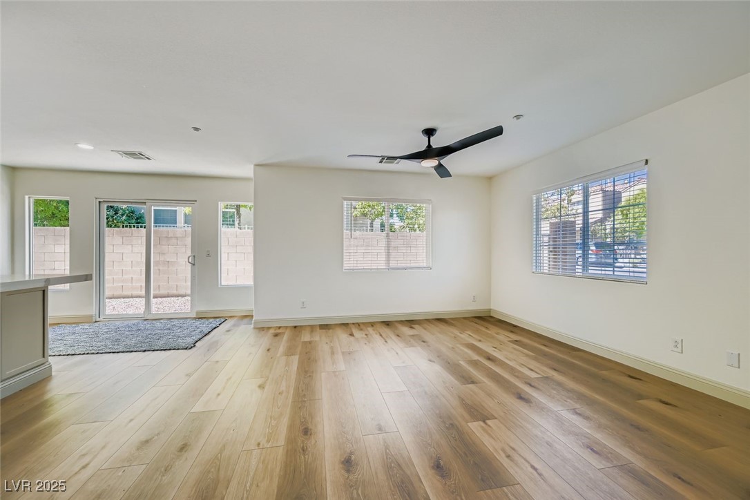 7609 Seda Court Las Vegas, NV 89149 - Photo 11 of 35