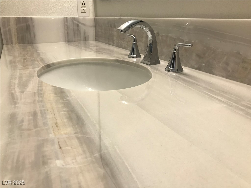 7609 Seda Court Las Vegas, NV 89149 - Photo 18 of 35 Marble Countertop