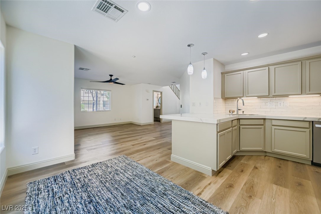 7609 Seda Court Las Vegas, NV 89149 - Photo 3 of 35