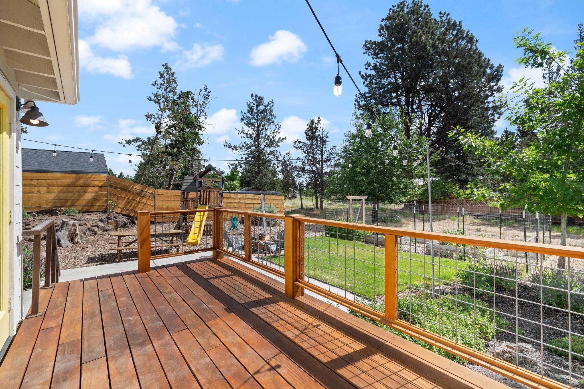 63262 Vogt Road Bend, OR 97701 - Photo 40 of 65 Deck off the dining area