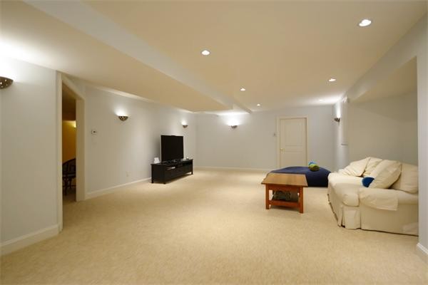 130 Beard Way Needham, MA 02492 - Photo 19 of 22 Gallery Image 19