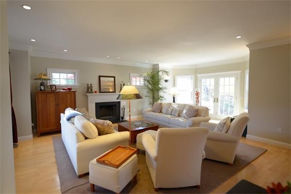 130 Beard Way Needham, MA 02492 - Photo 3 of 22 Gallery Image 3