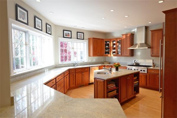 130 Beard Way Needham, MA 02492 - Photo 6 of 22 Gallery Image 6