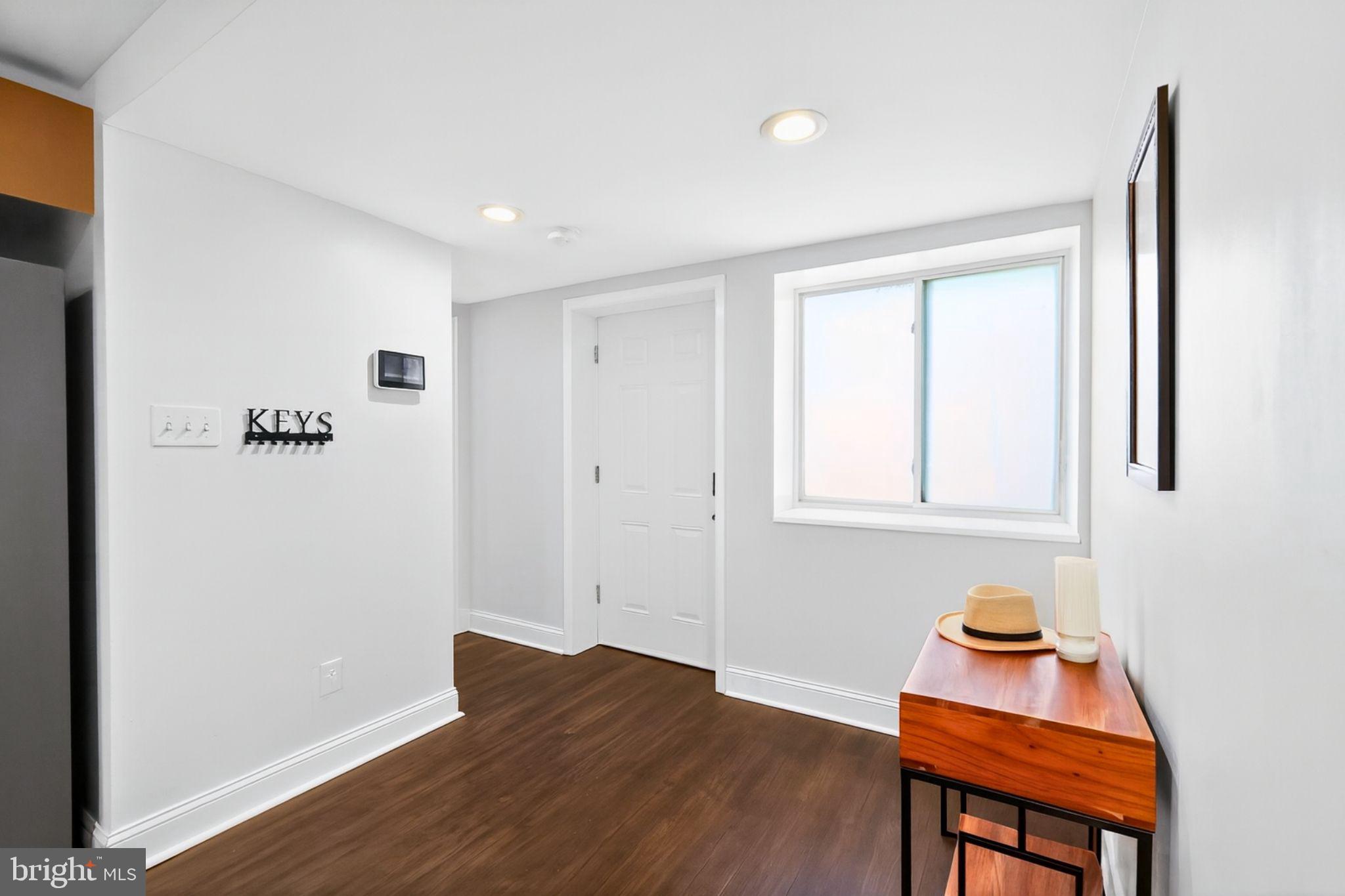 1104 Indo Hyattsville, MD 20785 - Photo 2 of 27