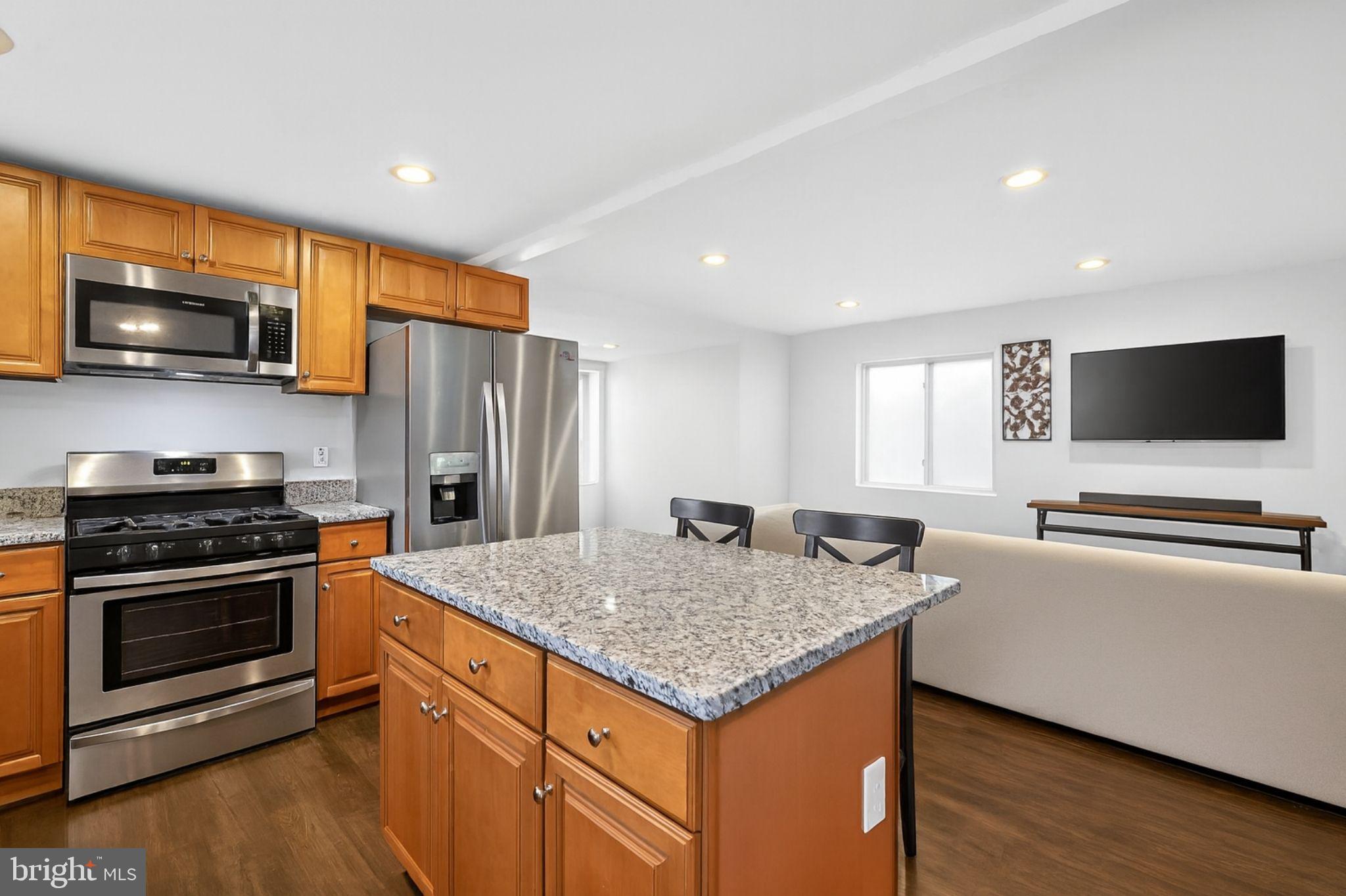 1104 Indo Hyattsville, MD 20785 - Photo 6 of 27