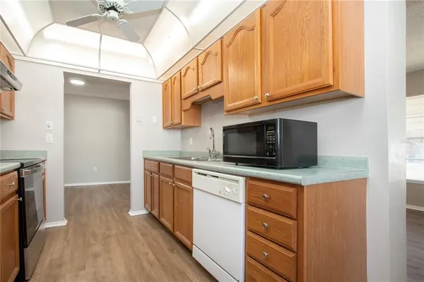 $1,890 | 802 Buttonwood Drive, Bradenton, FL 34208