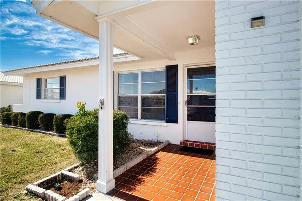 $1,890 | 802 Buttonwood Drive, Bradenton, FL 34208