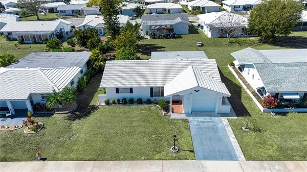 $1,890 | 802 Buttonwood Drive, Bradenton, FL 34208