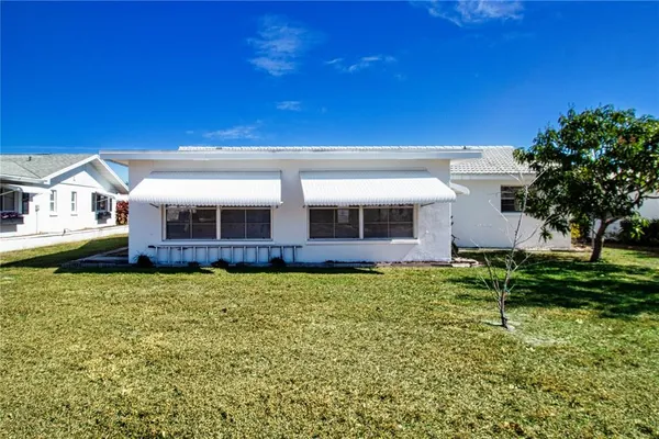 $1,890 | 802 Buttonwood Drive, Bradenton, FL 34208