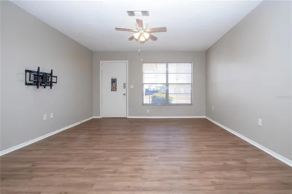 $1,890 | 802 Buttonwood Drive, Bradenton, FL 34208