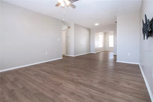 $1,890 | 802 Buttonwood Drive, Bradenton, FL 34208