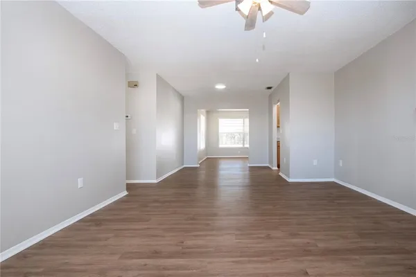 $1,890 | 802 Buttonwood Drive, Bradenton, FL 34208