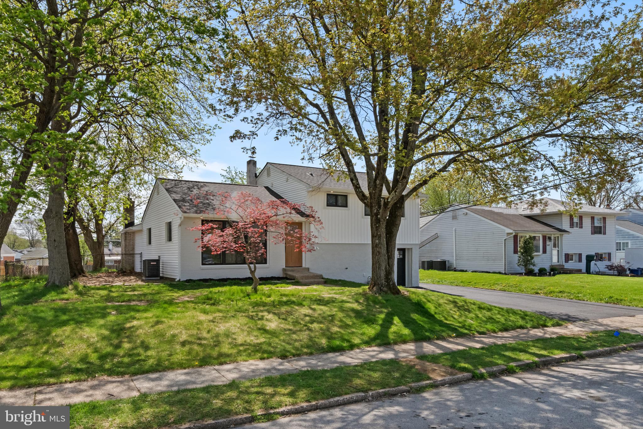 1453 Doris Road Abington, PA 19001 - Photo 3 of 27