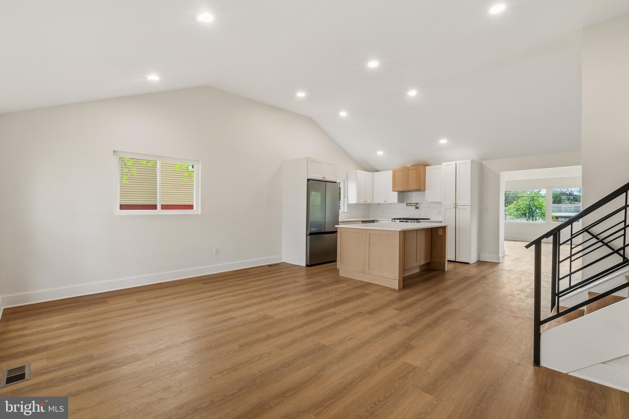 1453 Doris Road Abington, PA 19001 - Photo 4 of 27