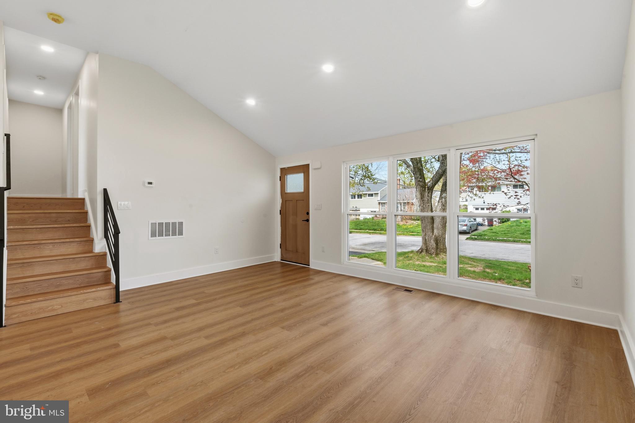 1453 Doris Road Abington, PA 19001 - Photo 5 of 27