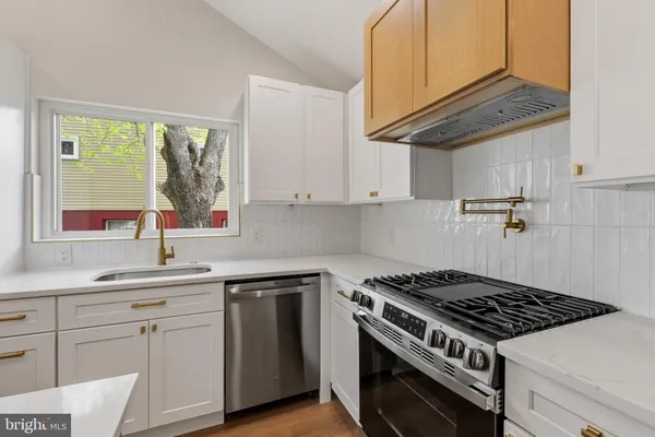 $525,000 | 1453 Doris Road, Abington, PA 19001
