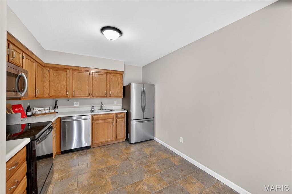 741 Ridgeside Drive, Unit B Ballwin, MO 63021 - Photo 11 of 37