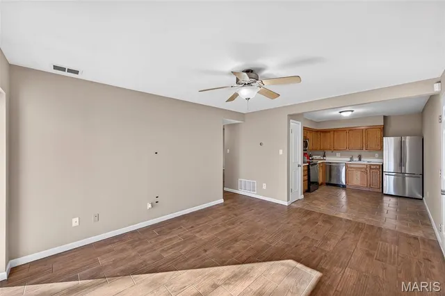 $164,900 | 741 Ridgeside Drive, Unit B, Ballwin, MO 63021