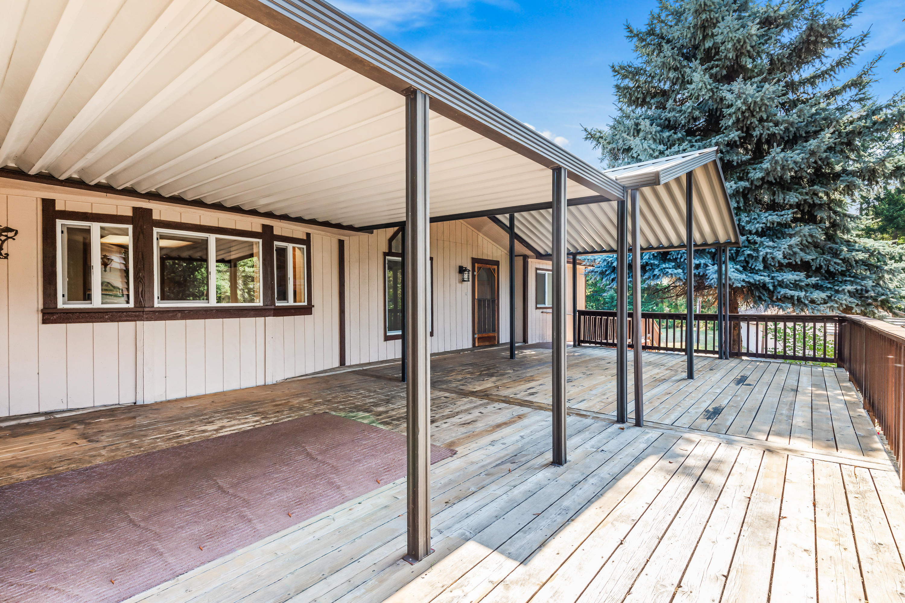 6745 North Applegate Road Grants Pass, OR 97527 - Photo 53 of 82 9R9A9460