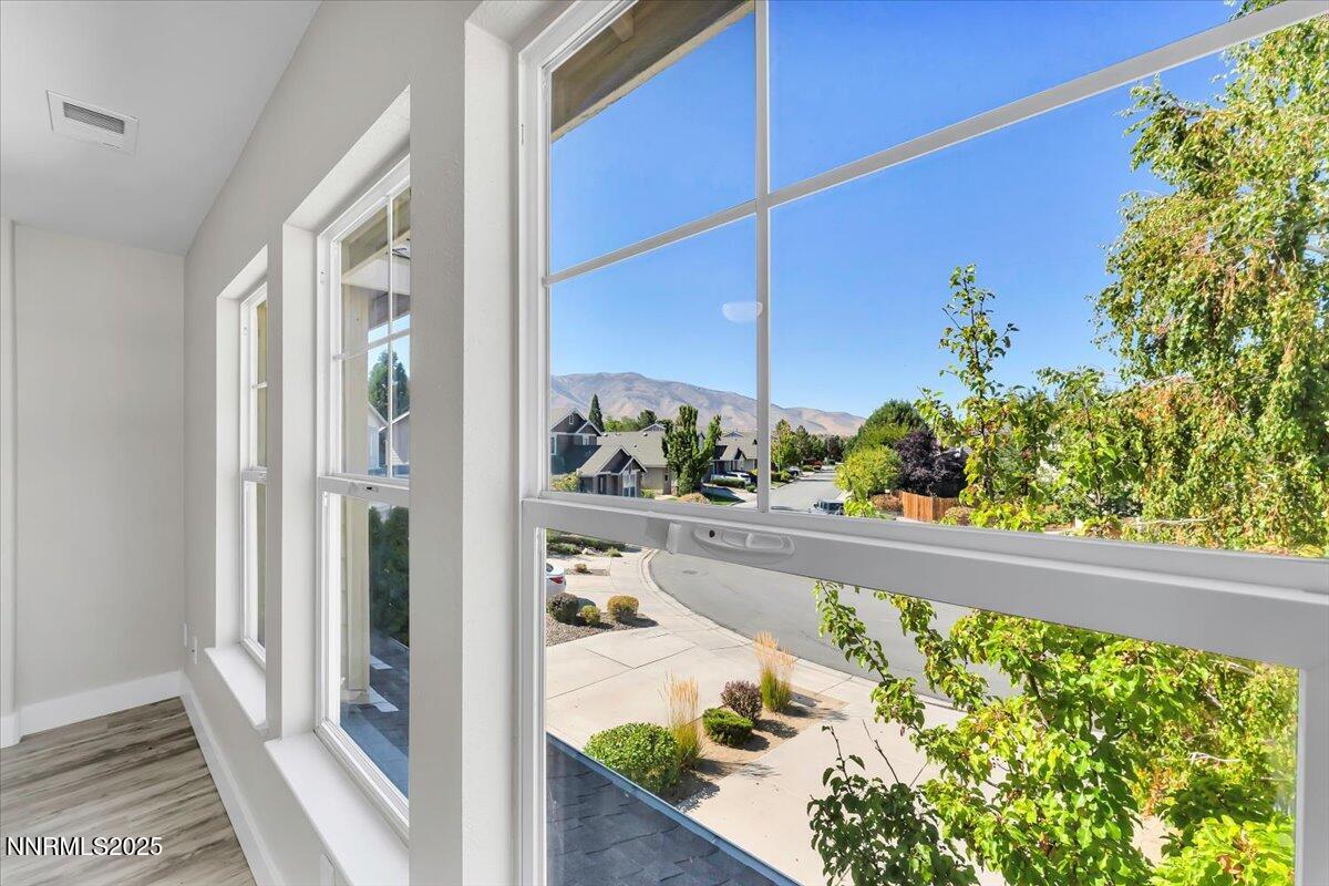 9252 Lone Wolf Circle Reno, NV 89506 - Photo 17 of 26 a view of a floor to a window