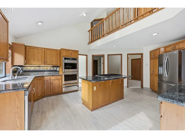 $1,695,000 | 28446 East Historic Columbia River Highway, Troutdale, OR 97060