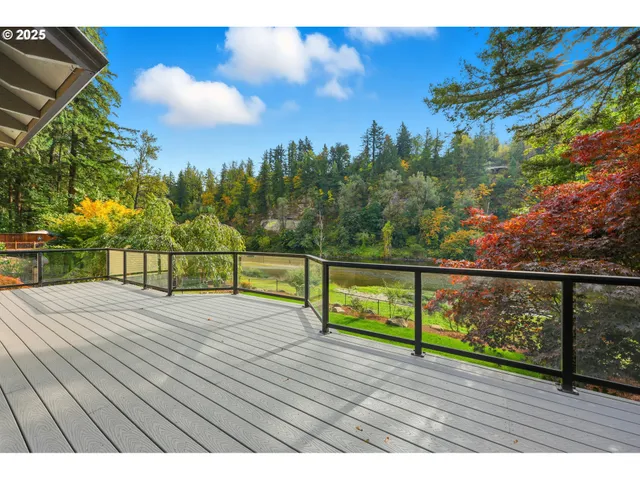 $1,695,000 | 28446 East Historic Columbia River Highway, Troutdale, OR 97060