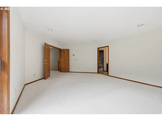 $1,695,000 | 28446 East Historic Columbia River Highway, Troutdale, OR 97060