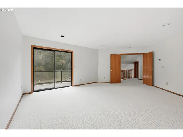 $1,695,000 | 28446 East Historic Columbia River Highway, Troutdale, OR 97060