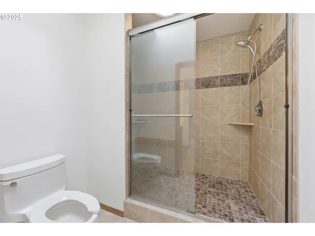 $1,695,000 | 28446 East Historic Columbia River Highway, Troutdale, OR 97060