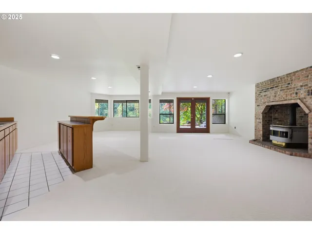 $1,695,000 | 28446 East Historic Columbia River Highway, Troutdale, OR 97060