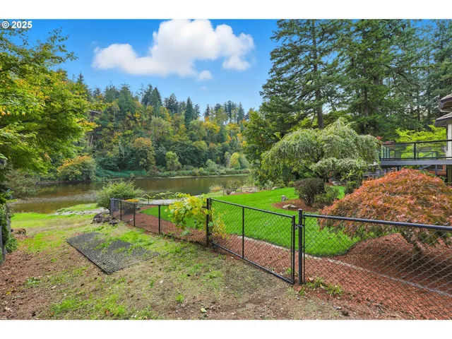 $1,695,000 | 28446 East Historic Columbia River Highway, Troutdale, OR 97060