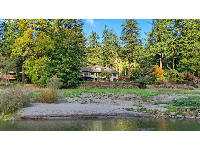 $1,695,000 | 28446 East Historic Columbia River Highway, Troutdale, OR 97060