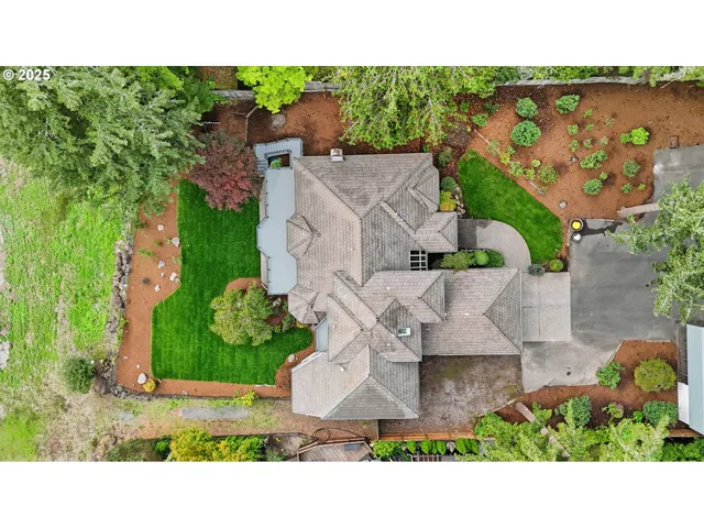 $1,695,000 | 28446 East Historic Columbia River Highway, Troutdale, OR 97060