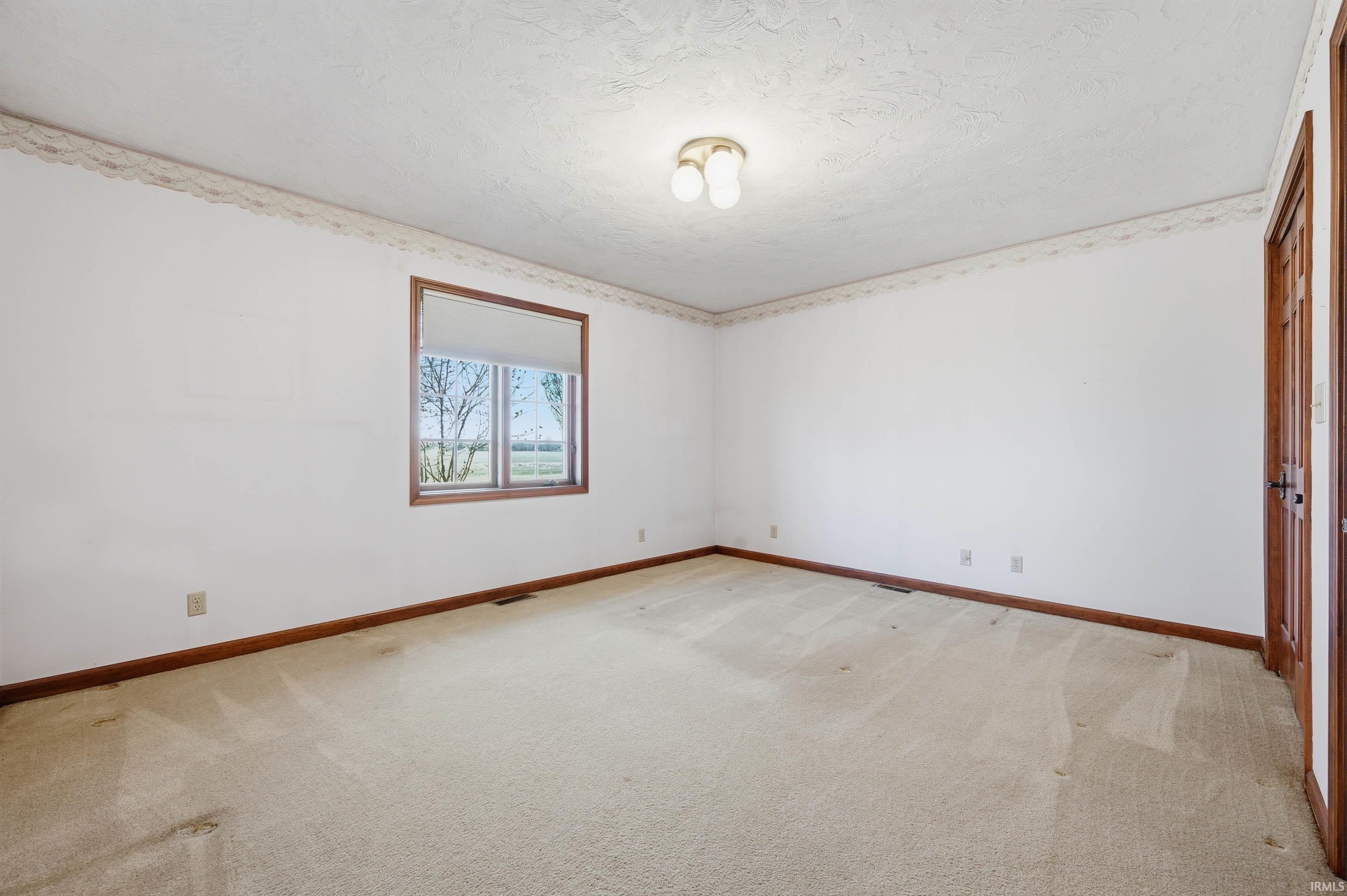 501 West 1000 N Road Eaton, IN 47338 - Photo 5 of 32