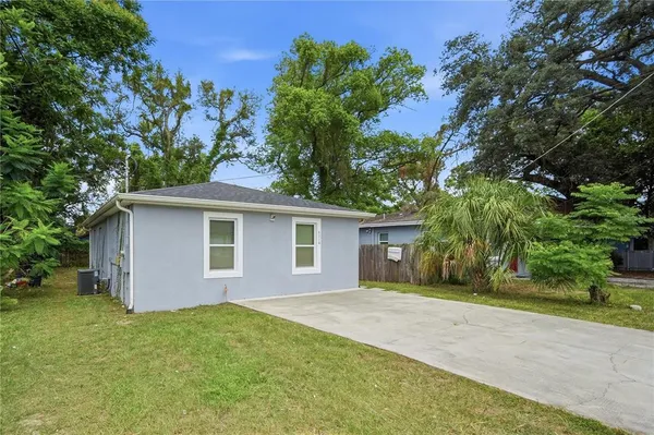 $2,095 | 8310 North Brooks Street, Tampa, FL 33604