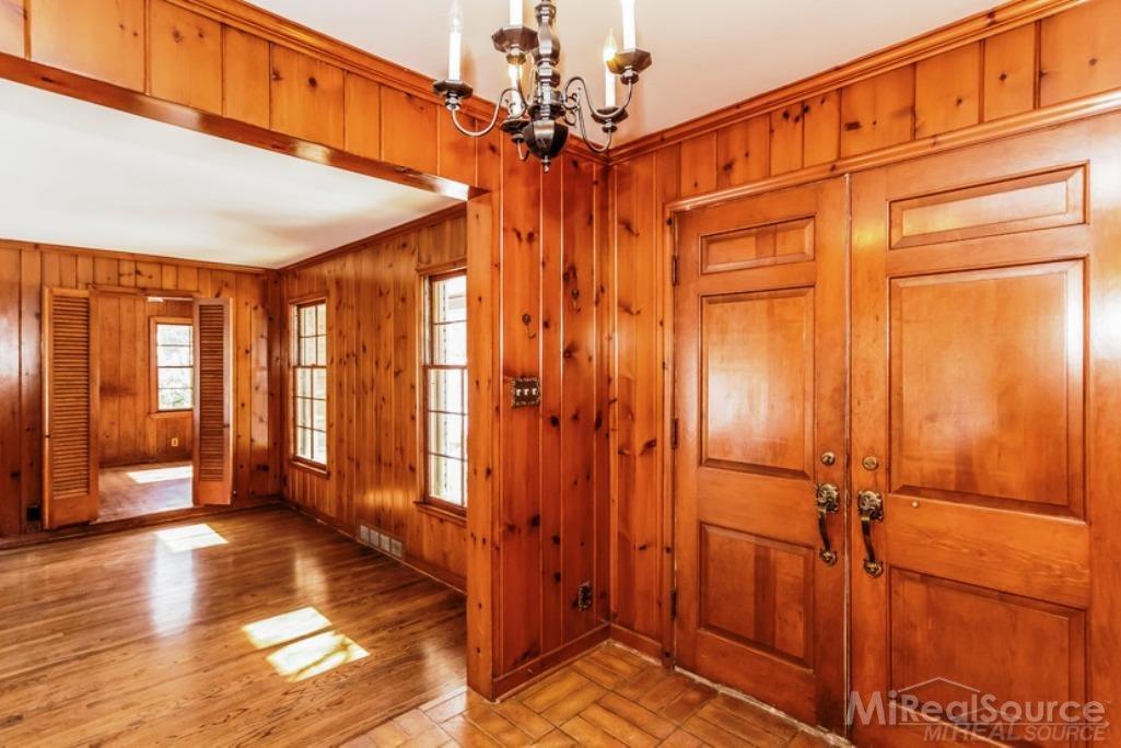 240 Vendome Road Grosse Pointe Farms, MI 48236 - Photo 6 of 33