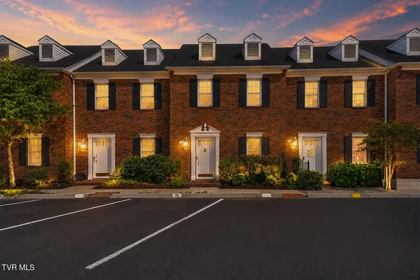 $209,900 | 400 Sunset Drive, Unit O75, Johnson City, TN 37604