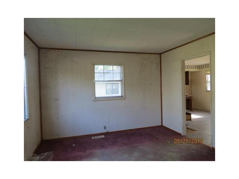 1401 South Ribble Avenue Muncie, IN 47302 - Photo 3 of 9 Gallery Image 3