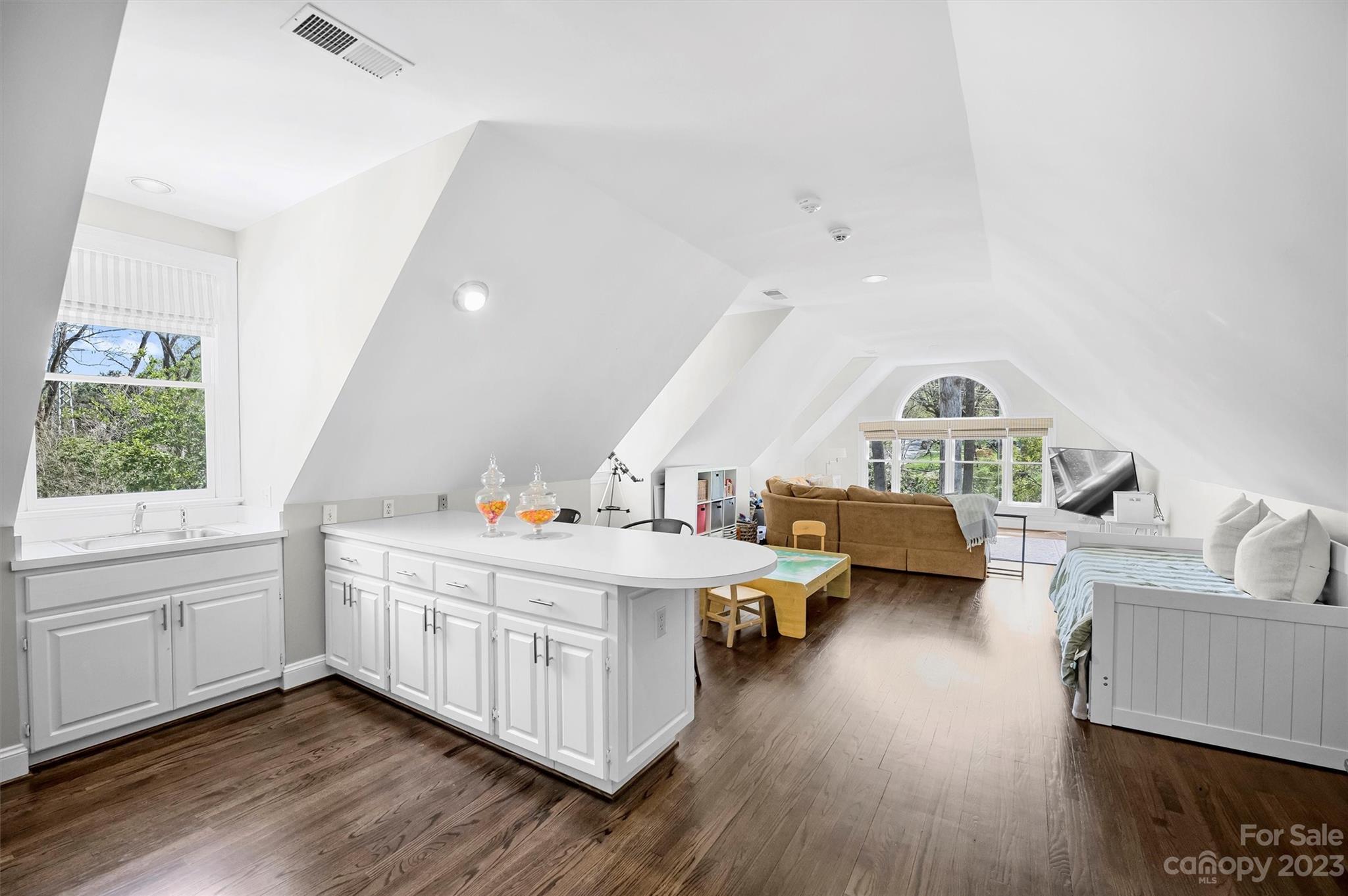 2101 Sedley Road Charlotte, NC 28211 - Photo 27 of 48 Gallery Image 27