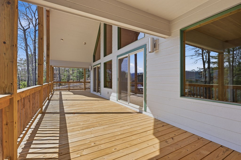 55 Heidis Run Murphy, NC 28906 - Photo 11 of 53 a view of balcony with wooden floor