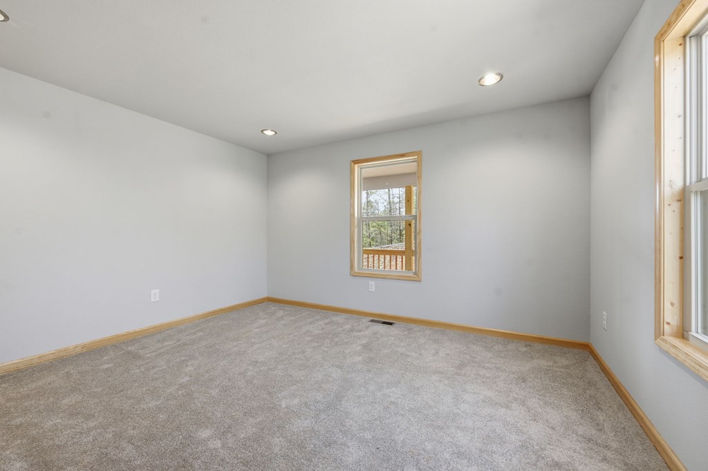 55 Heidis Run Murphy, NC 28906 - Photo 26 of 53 an empty room with windows