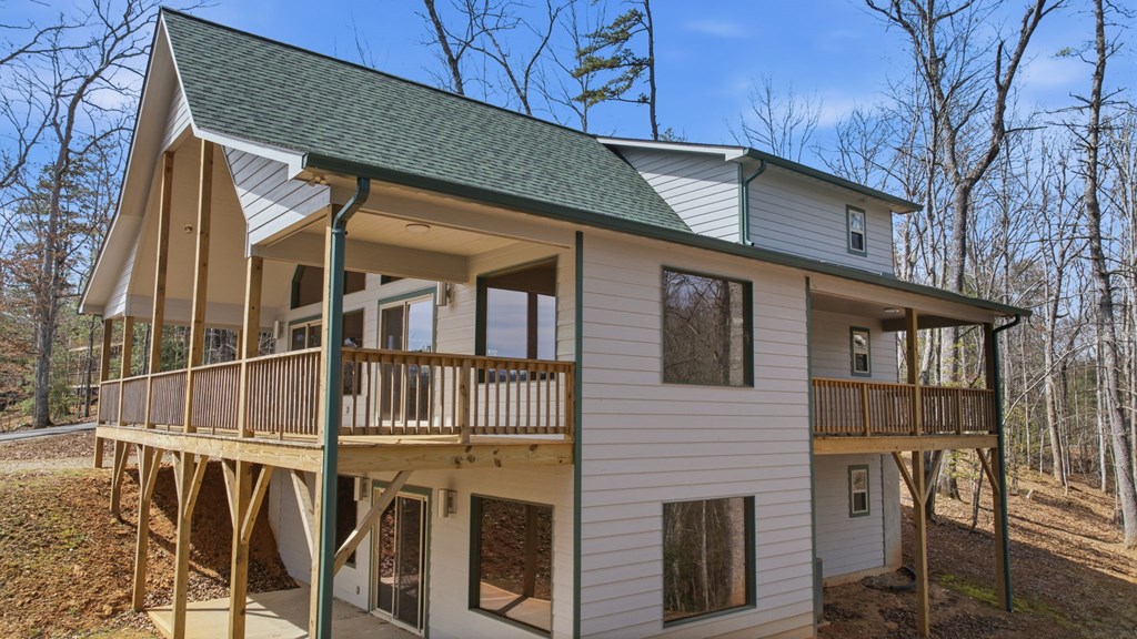 55 Heidis Run Murphy, NC 28906 - Photo 6 of 53 a front view of a house with a glass door